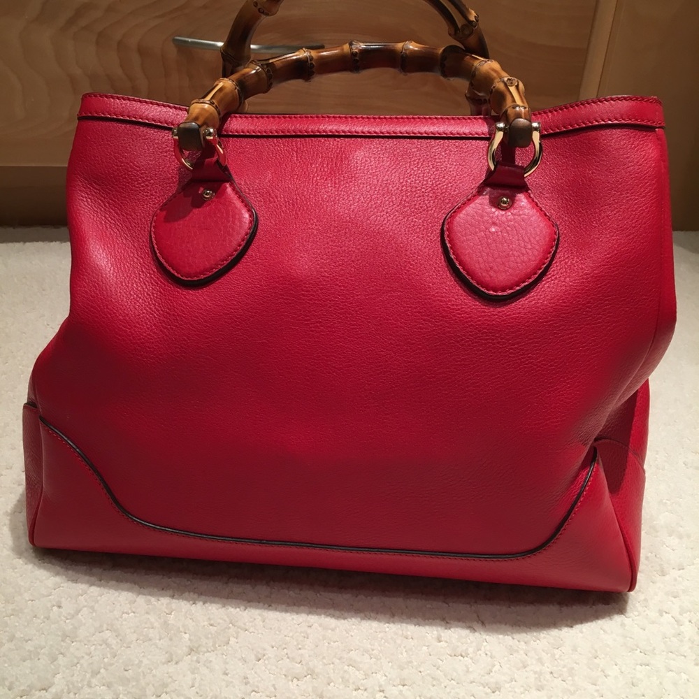 Gucci Lipstick Red Pebble Grain leather handbag